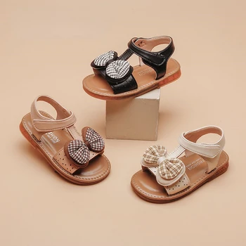 Сандалии для девочек; Коллекция 2023 года; Летние туфли принцессы на мягкой подошве; Модная детская пляжная обувь с бантом и открытым носком; Крутая обувь на плоской подошве; zapatos de niña로마샌들